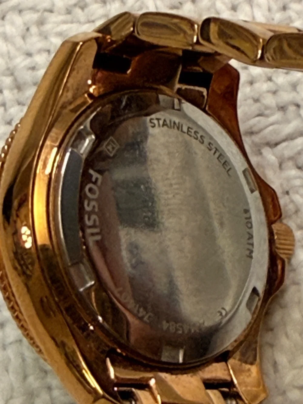 Fossil authenticity 100%